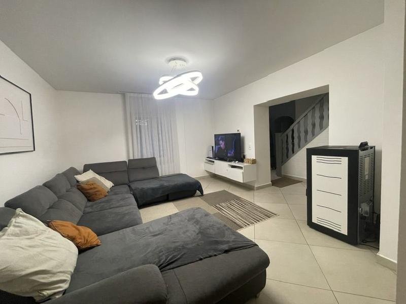 Maison - 141 m² - 8 pièces