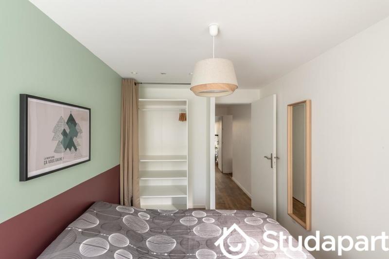 Chambre - 10 m² - 1 pièce