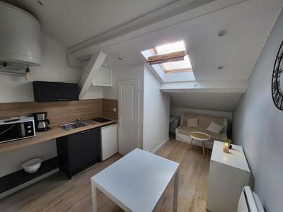 Studio - 15 m² - 1 pièce