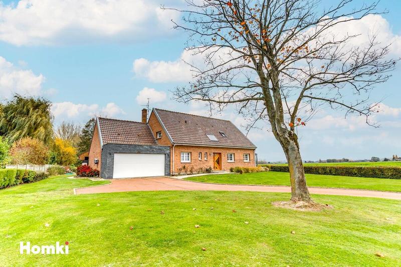 Maison - 210 m² - 8 pièces