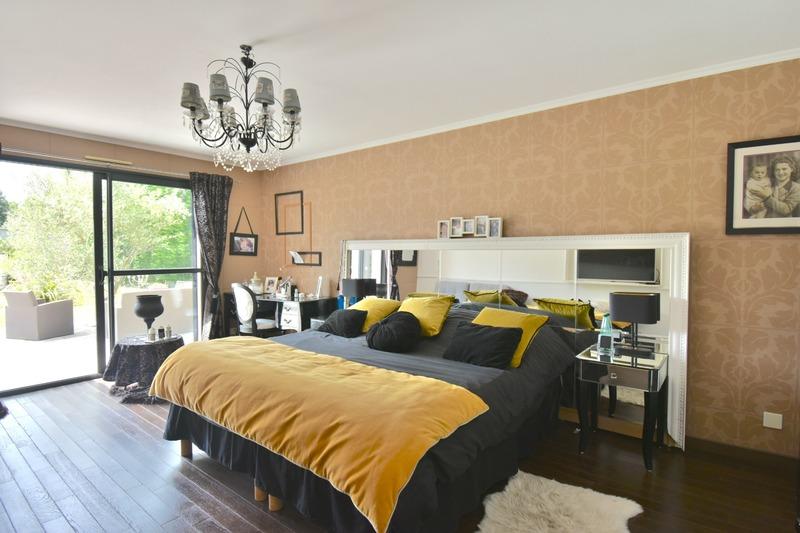 Maison - 210 m² - 7 pièces