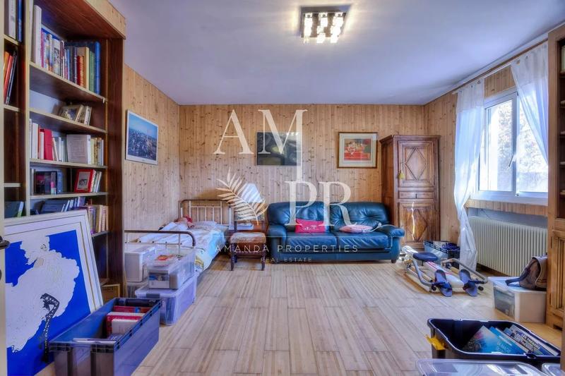 Villa - 232 m² - 7 pièces