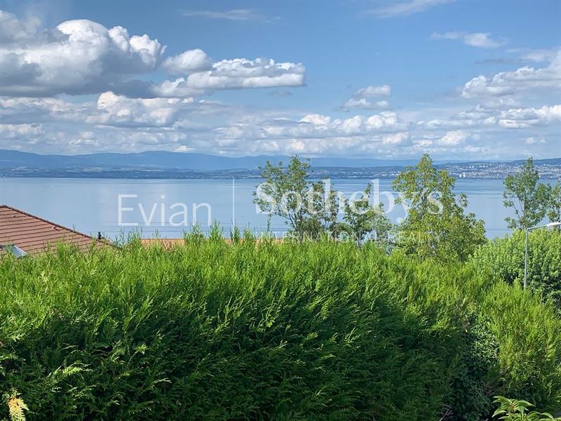 Maison - 243 m² - 8 pièces