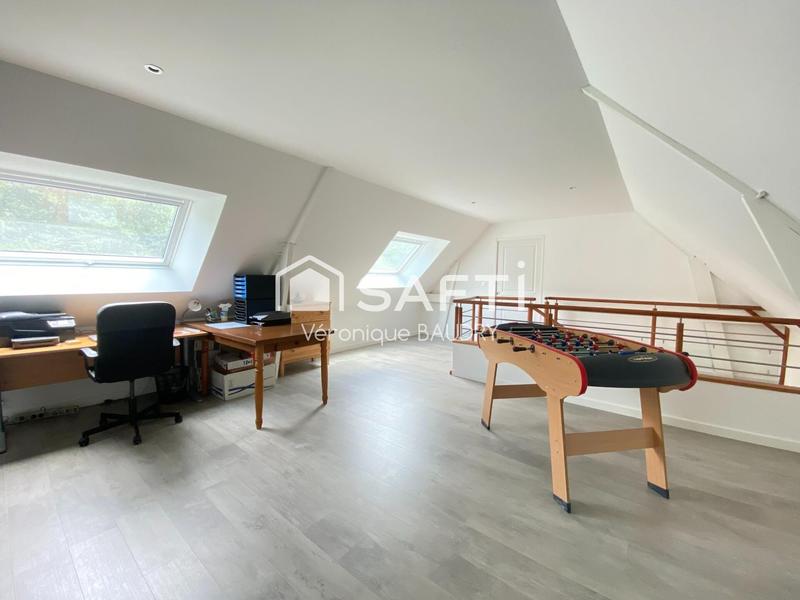 Maison - 215 m² - 7 pièces