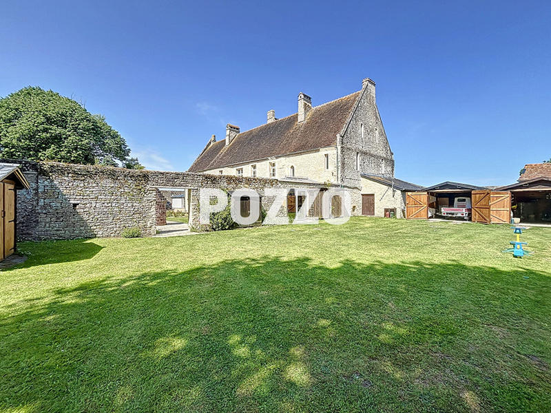 Maison - 480 m² - 17 pièces