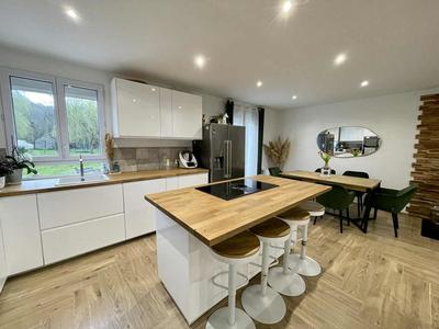 Maison - 120 m² - 6 pièces