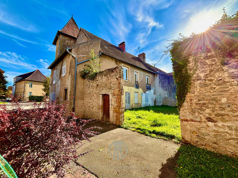 Maison - 275 m² - 5 pièces