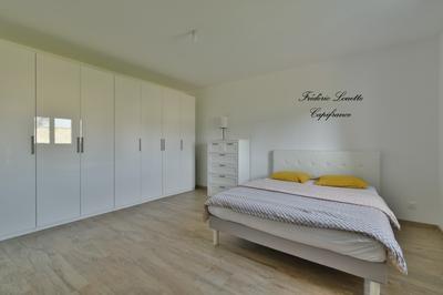 Maison - 230 m² - 7 pièces