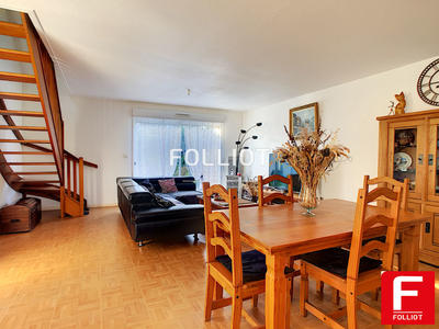 Maison - 90 m² - 5 pièces