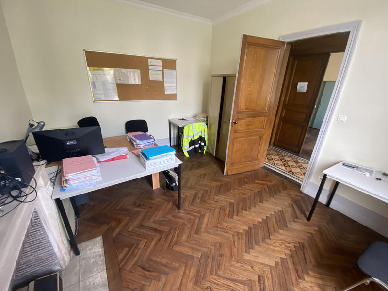 Maison - 230 m² - 10 pièces