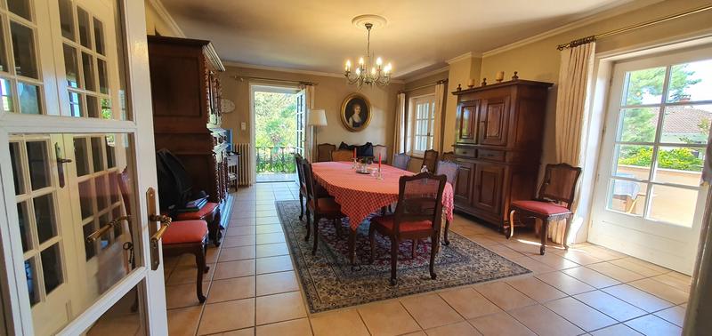 Maison - 194 m² - 7 pièces