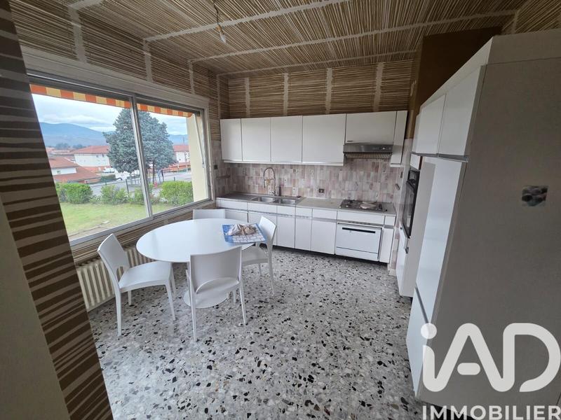 Maison - 209 m² - 7 pièces