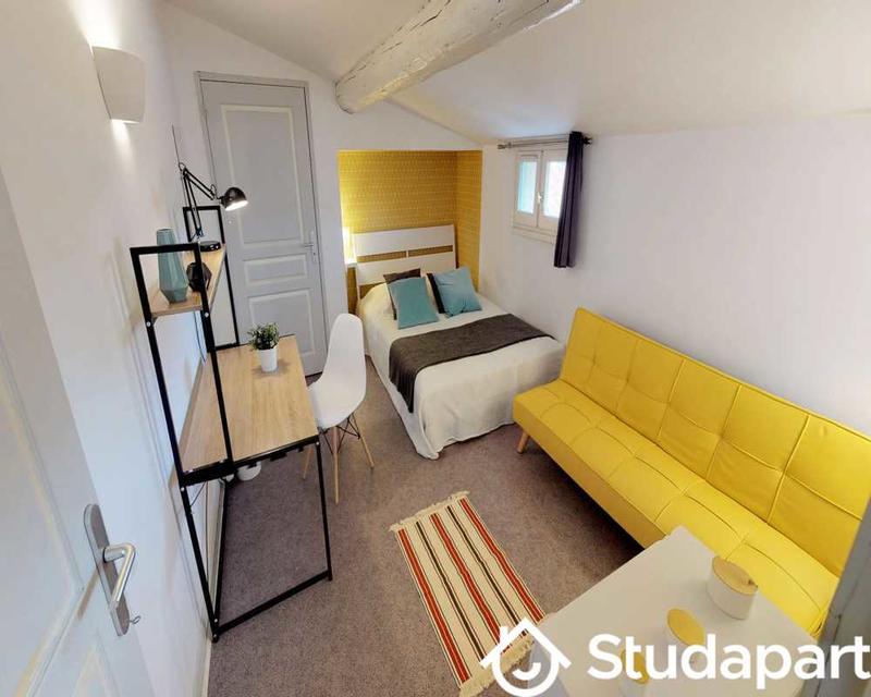 Chambre - 70 m² - 1 pièce