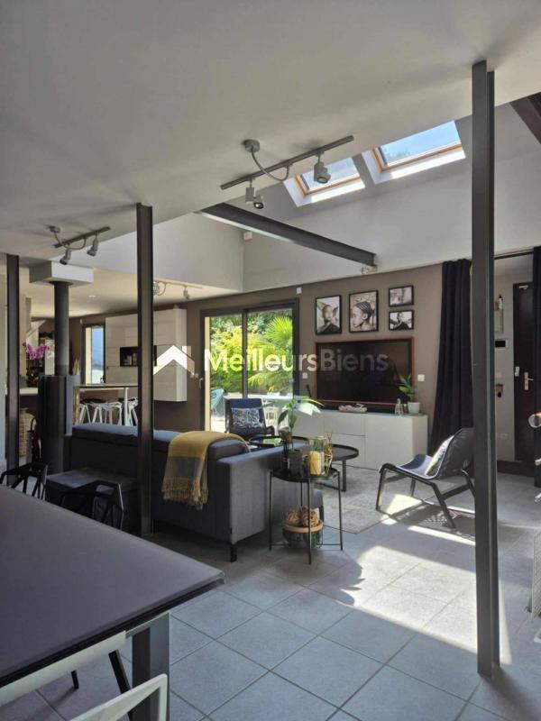 Maison - 145 m² - 7 pièces