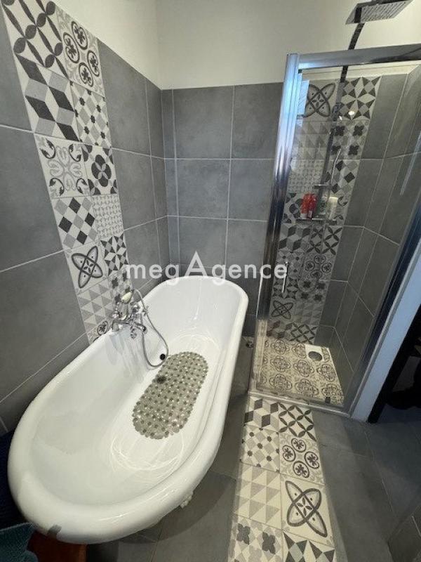 Maison - 160 m² - 8 pièces