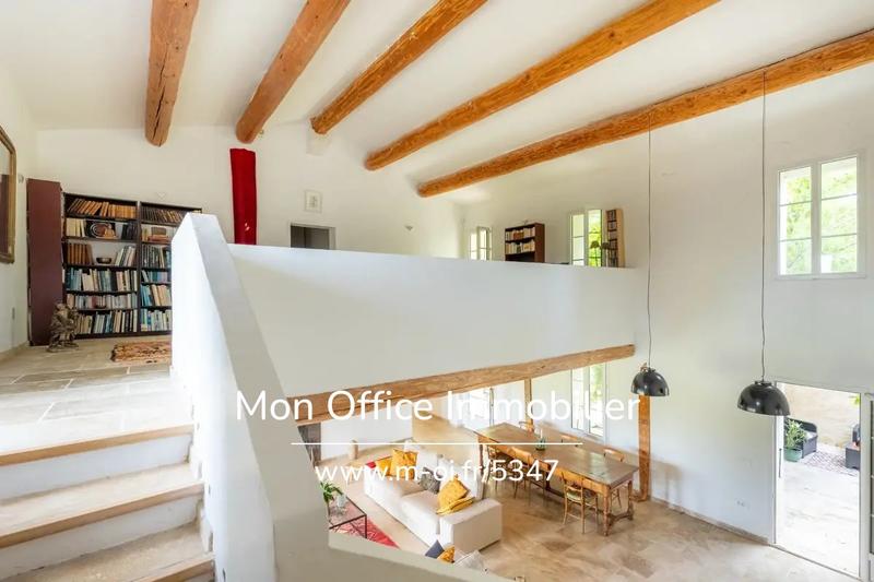 Remise - 354 m² - 8 pièces