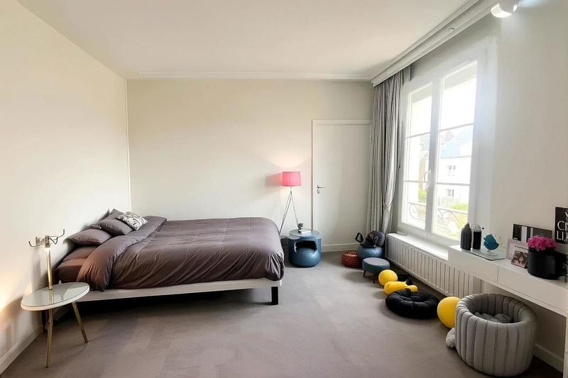 Demeure - 234 m² - 10 pièces