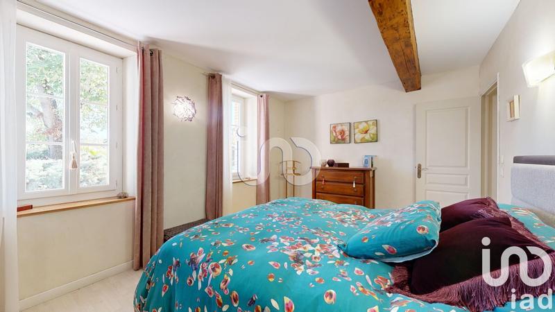 Maison - 242 m² - 6 pièces