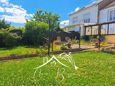 Maison - 77 m² - 5 pièces