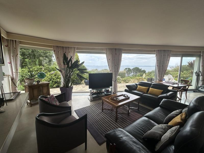 Maison - 196 m² - 8 pièces