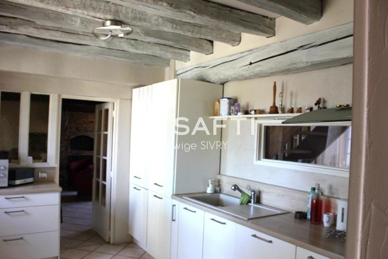 Maison - 235 m² - 8 pièces