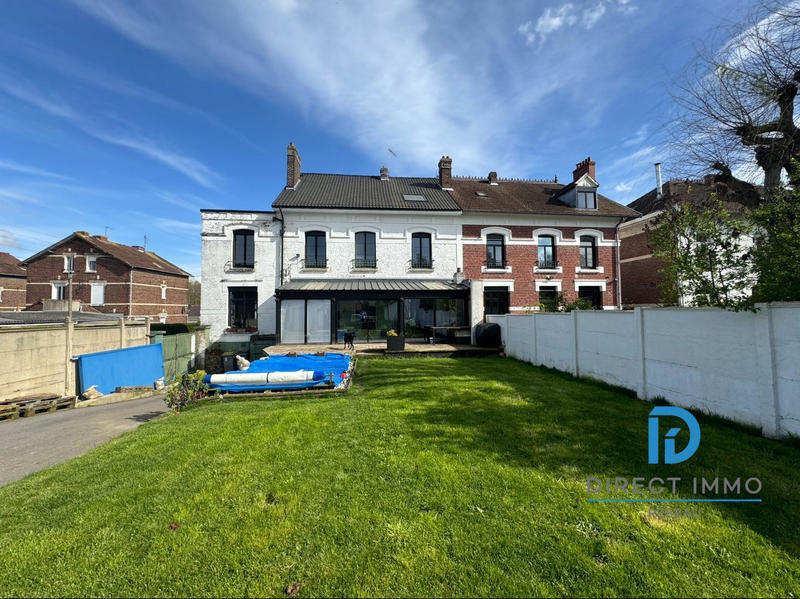 Maison - 340 m² - 10 pièces