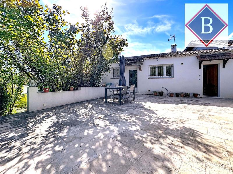 Maison - 181 m² - 7 pièces