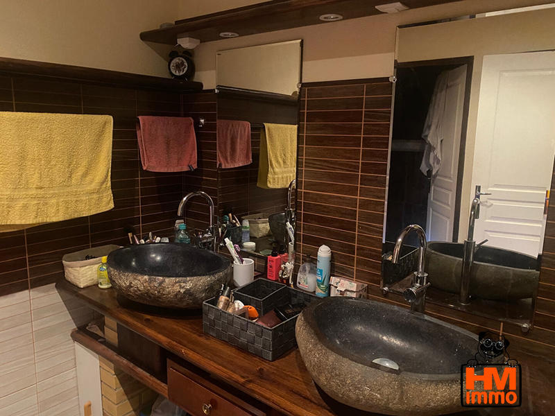 Maison - 300 m² - 15 pièces