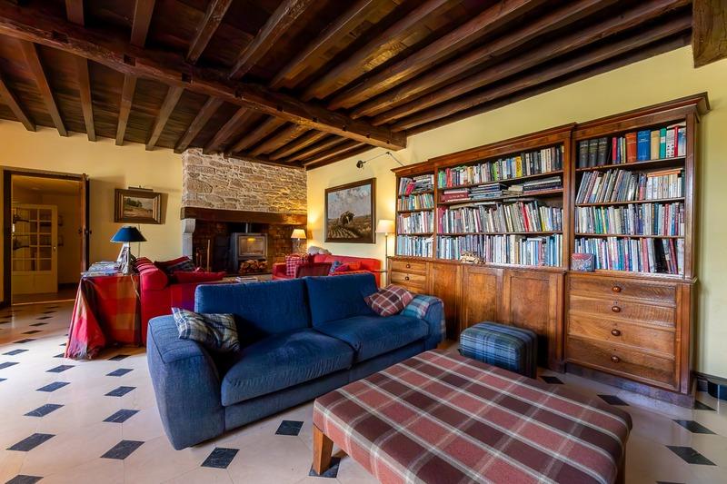 Maison en pierre - 450 m² - 8 pièces