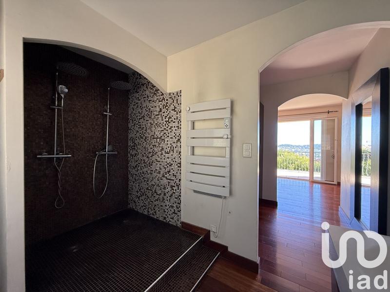 Maison - 172 m² - 7 pièces