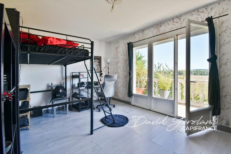 Appartement - 132 m² - 5 pièces