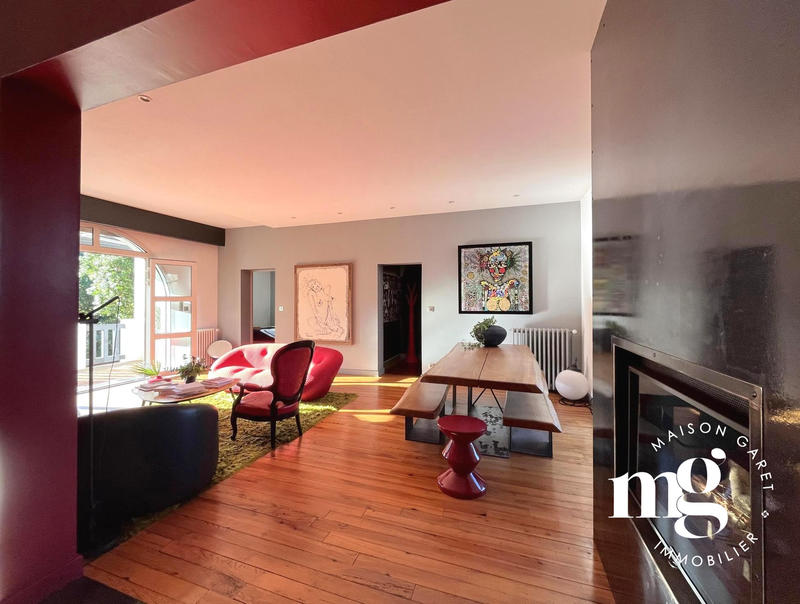 Villa - 200 m² - 7 pièces