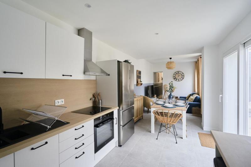 Maison - 130 m² - 8 pièces