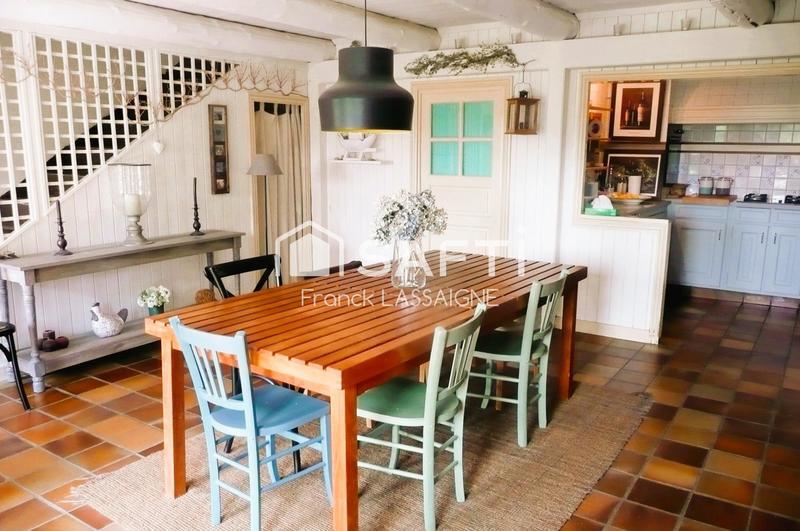 Maison - 237 m² - 7 pièces