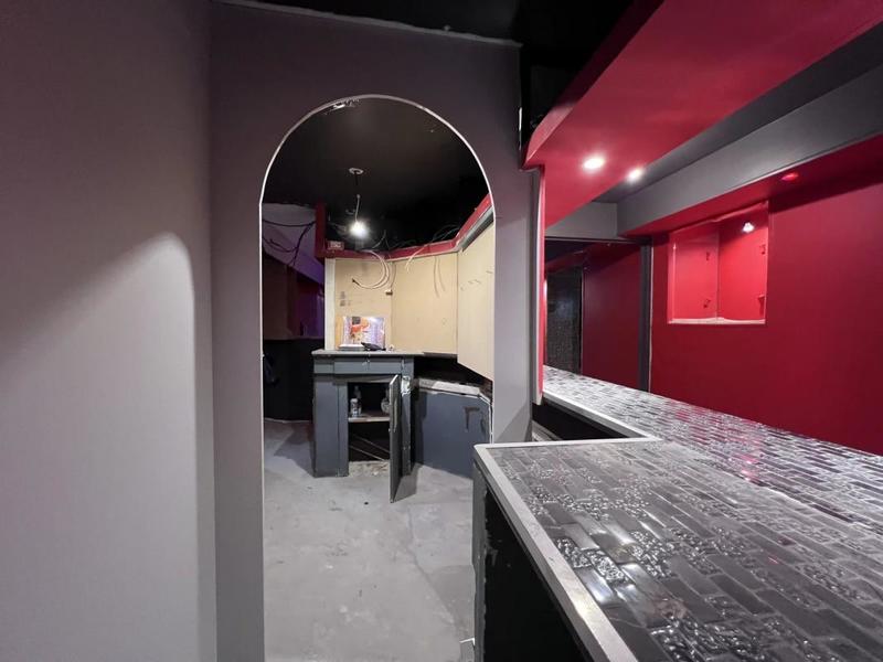 Local commercial - 163 m² - 7 pièces