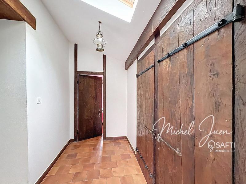 Maison - 253 m² - 5 pièces