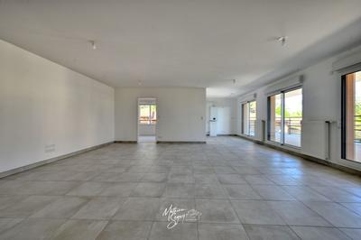 Appartement - 102 m² - 4 pièces