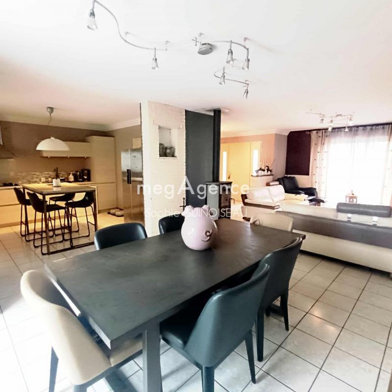 Maison - 180 m² - 7 pièces