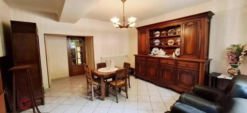 Maison de village - 227 m² - 9 pièces