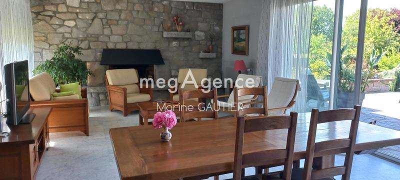 Maison traditionnelle - 149 m² - 6 pièces