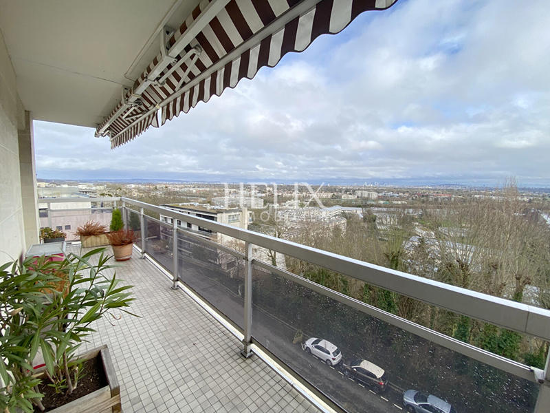 Appartement - 97 m² - 5 pièces