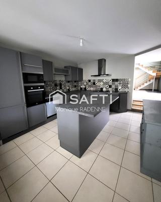 Maison - 167 m² - 8 pièces