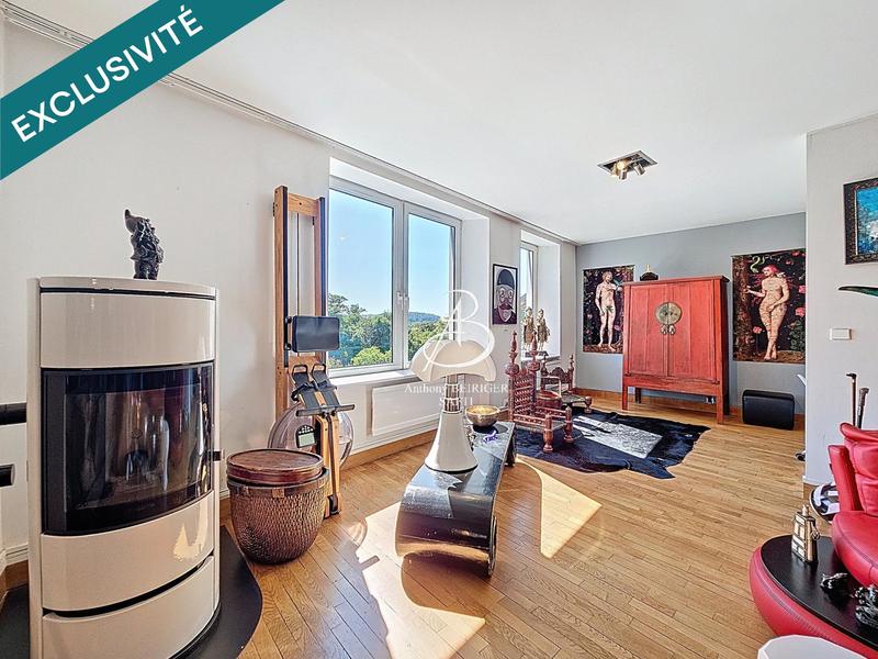 Maison - 280 m² - 12 pièces