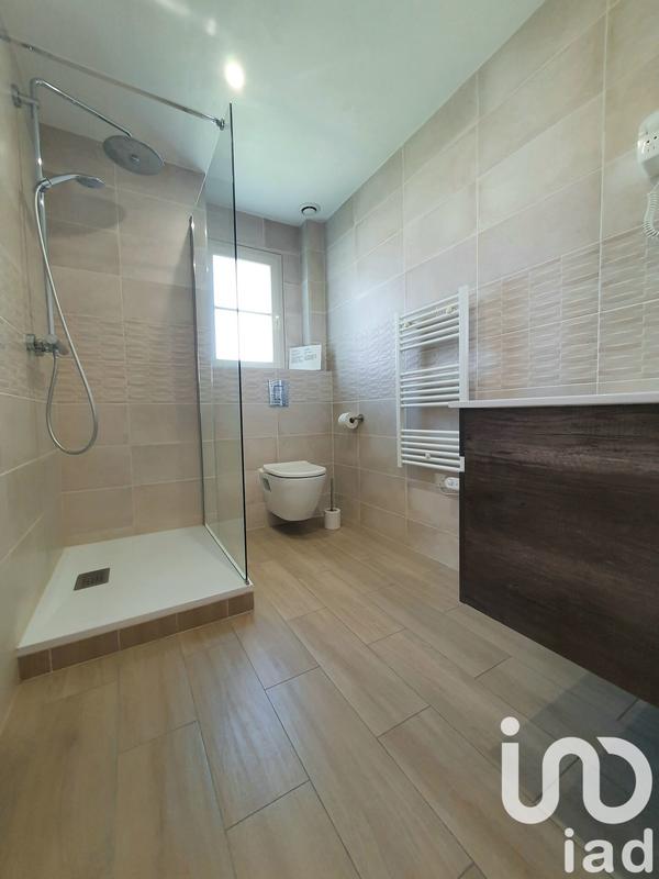 Maison - 218 m² - 8 pièces