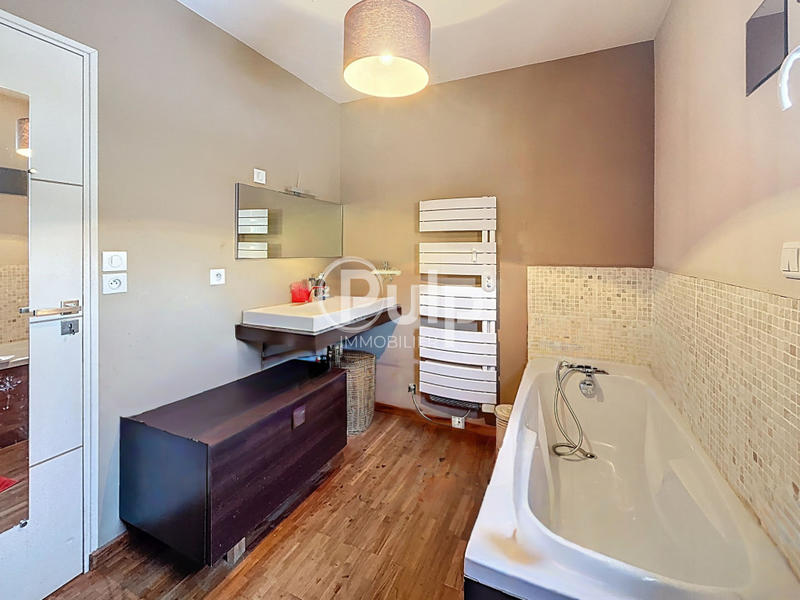 Maison - 109 m² - 6 pièces