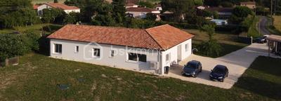 Maison - 207 m² - 5 pièces