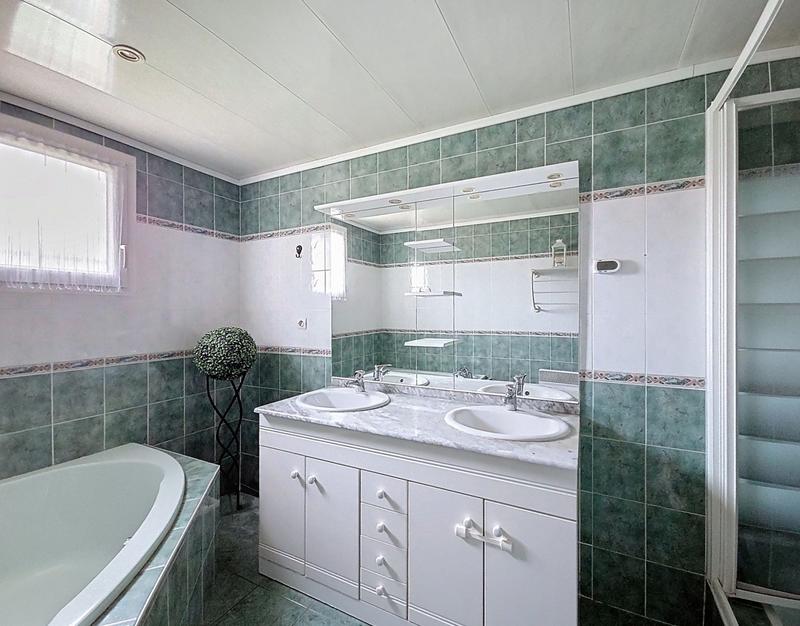 Maison - 148 m² - 7 pièces