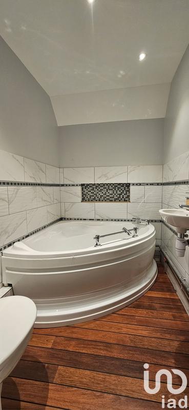 Maison - 92 m² - 4 pièces