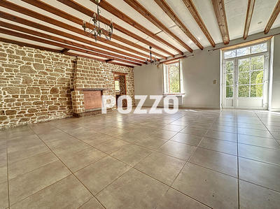 Maison - 330 m² - 16 pièces