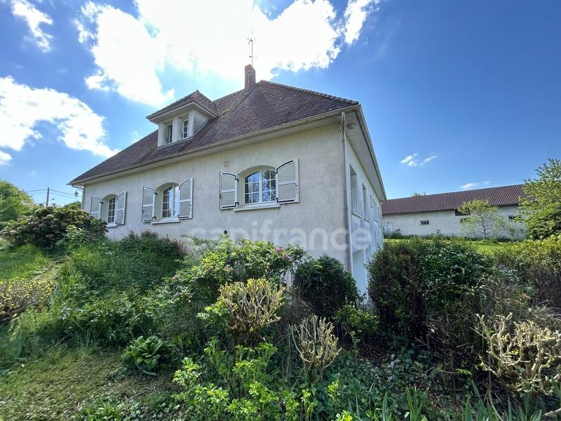 Maison - 252 m² - 7 pièces